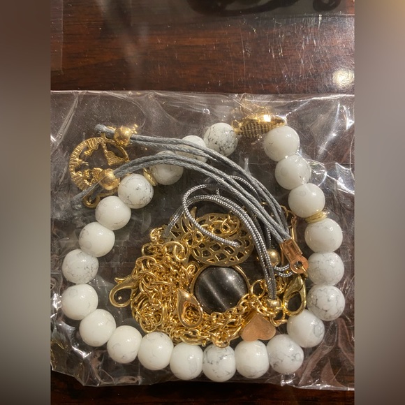 NWOT charm bracelets - Picture 3 of 6